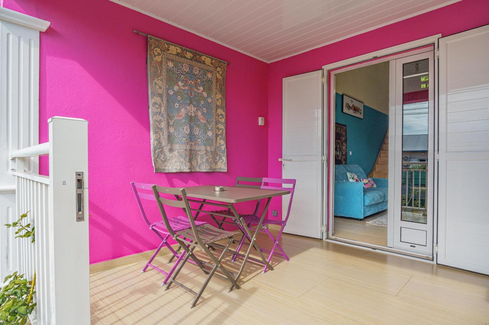 Le Tuit-Tuit - Un Nid Douillet Apartamento Sainte-Suzanne Exterior foto