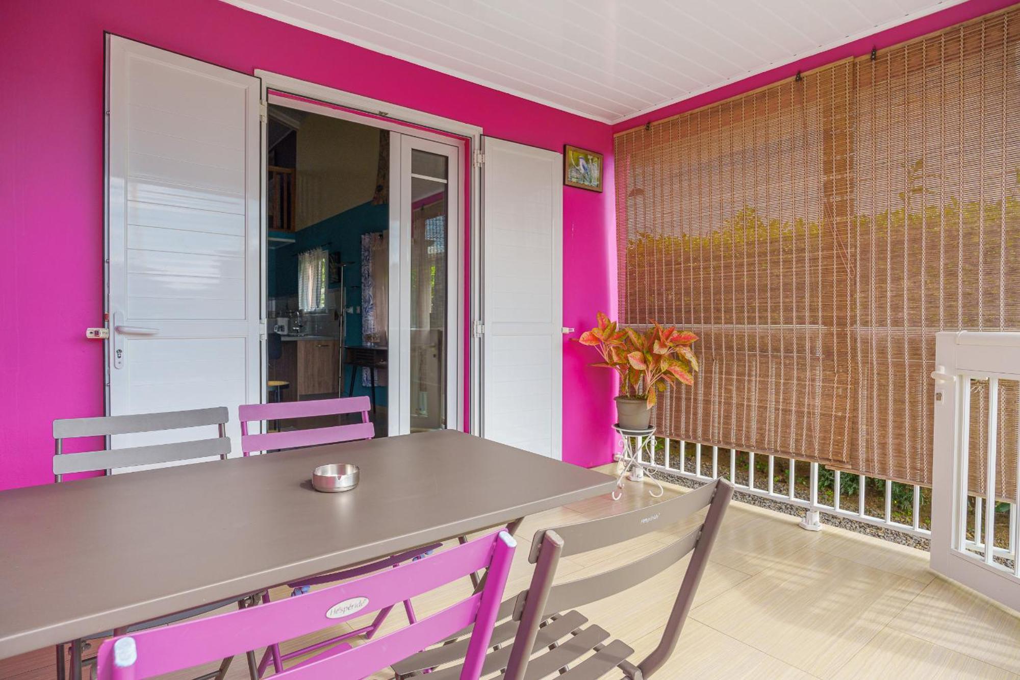 Le Tuit-Tuit - Un Nid Douillet Apartamento Sainte-Suzanne Exterior foto